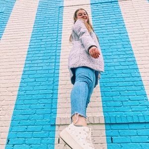 Meet your Posher, Alissa